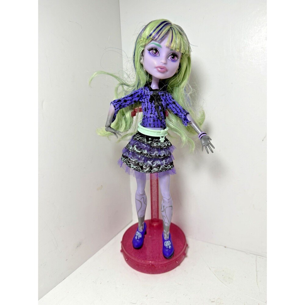Twyla 13 Wishes Monster High Doll with shoes and stand